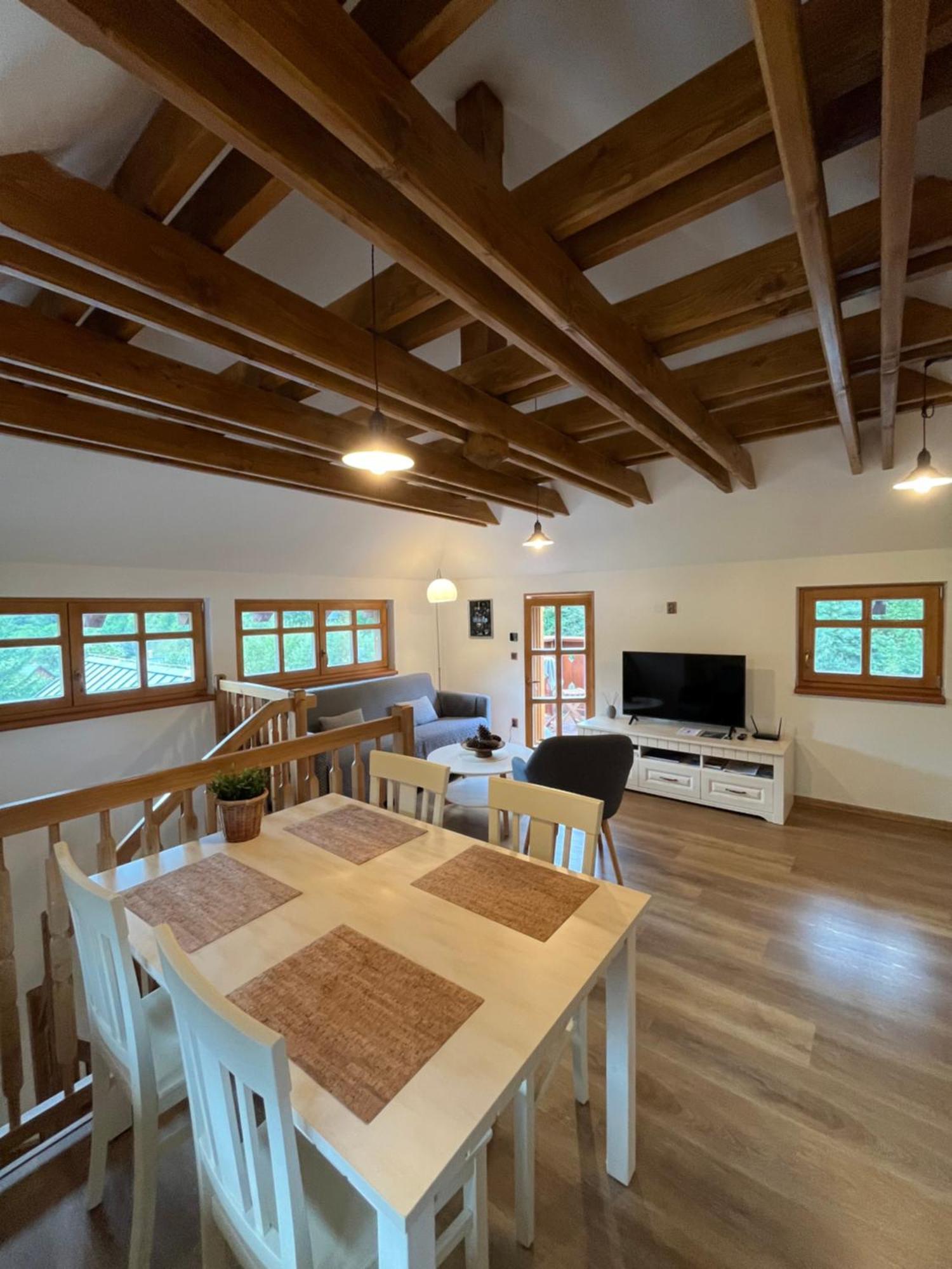 Apartmany La Siska Vsetín エクステリア 写真