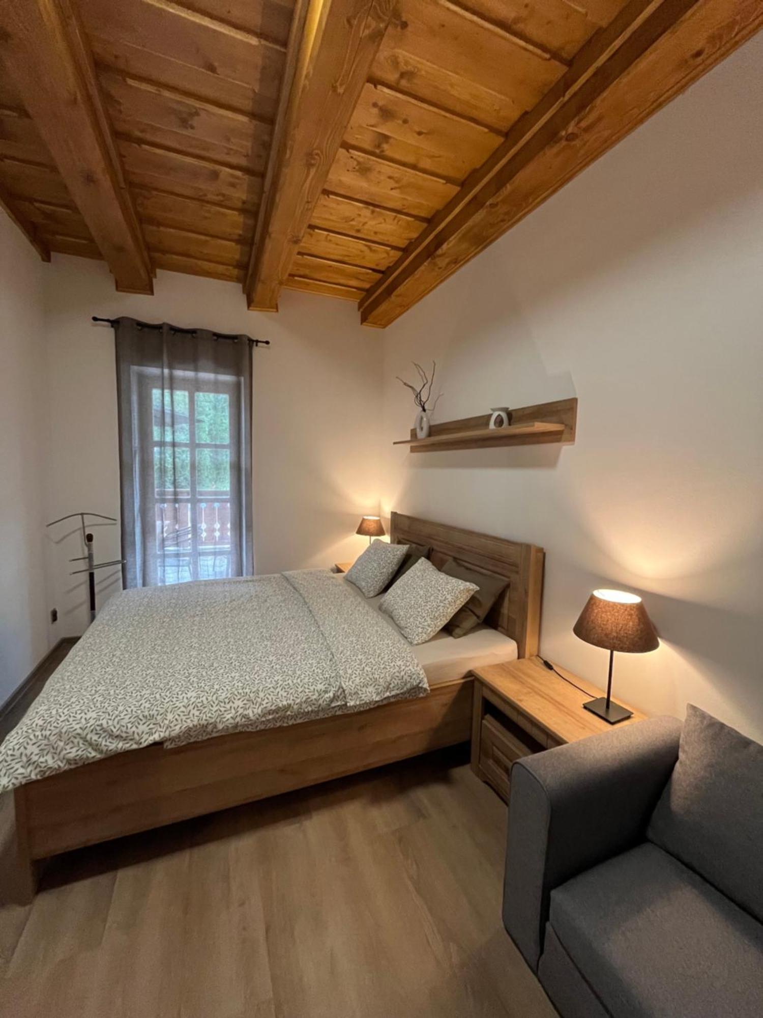 Apartmany La Siska Vsetín エクステリア 写真