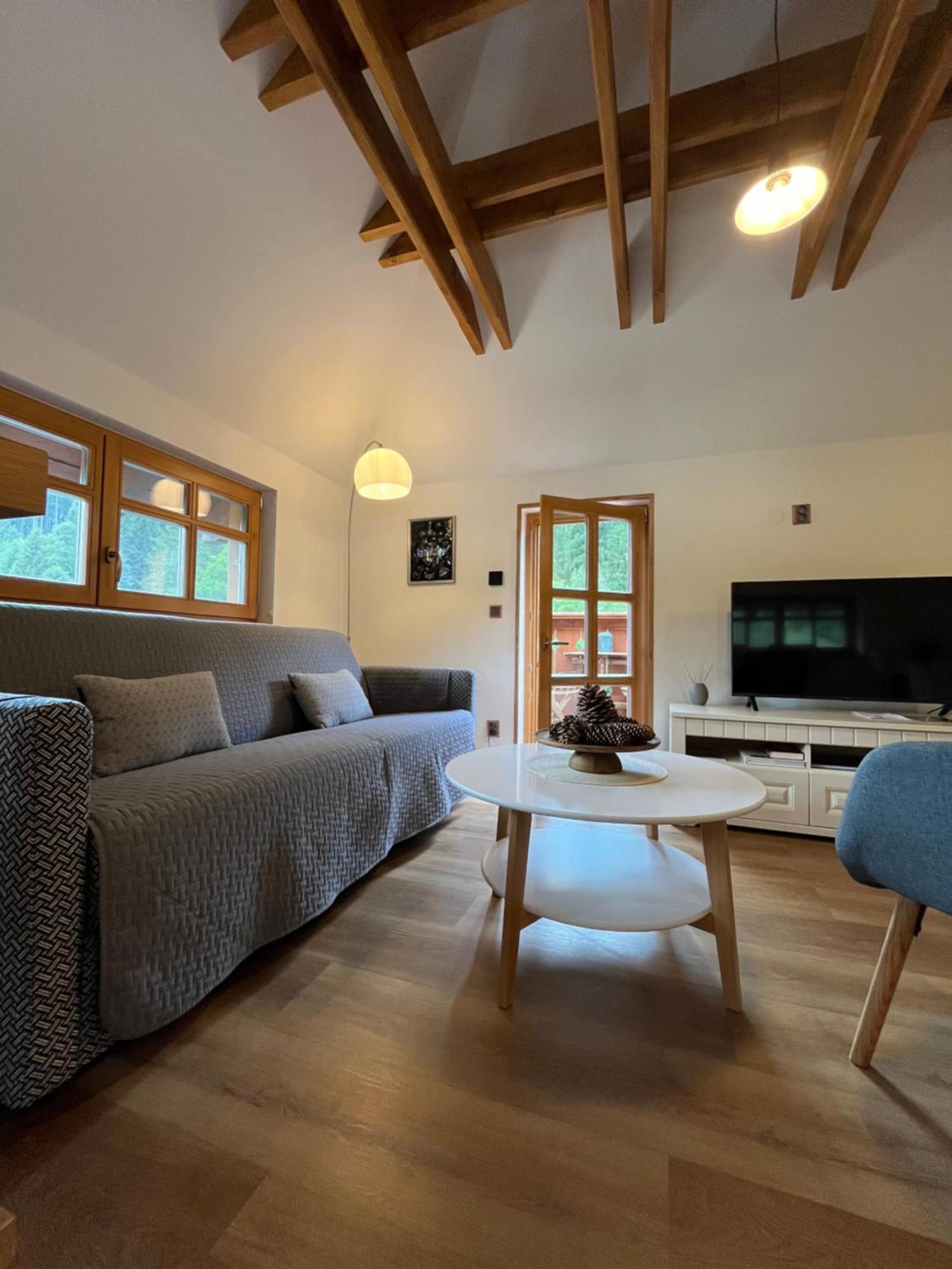 Apartmany La Siska Vsetín エクステリア 写真